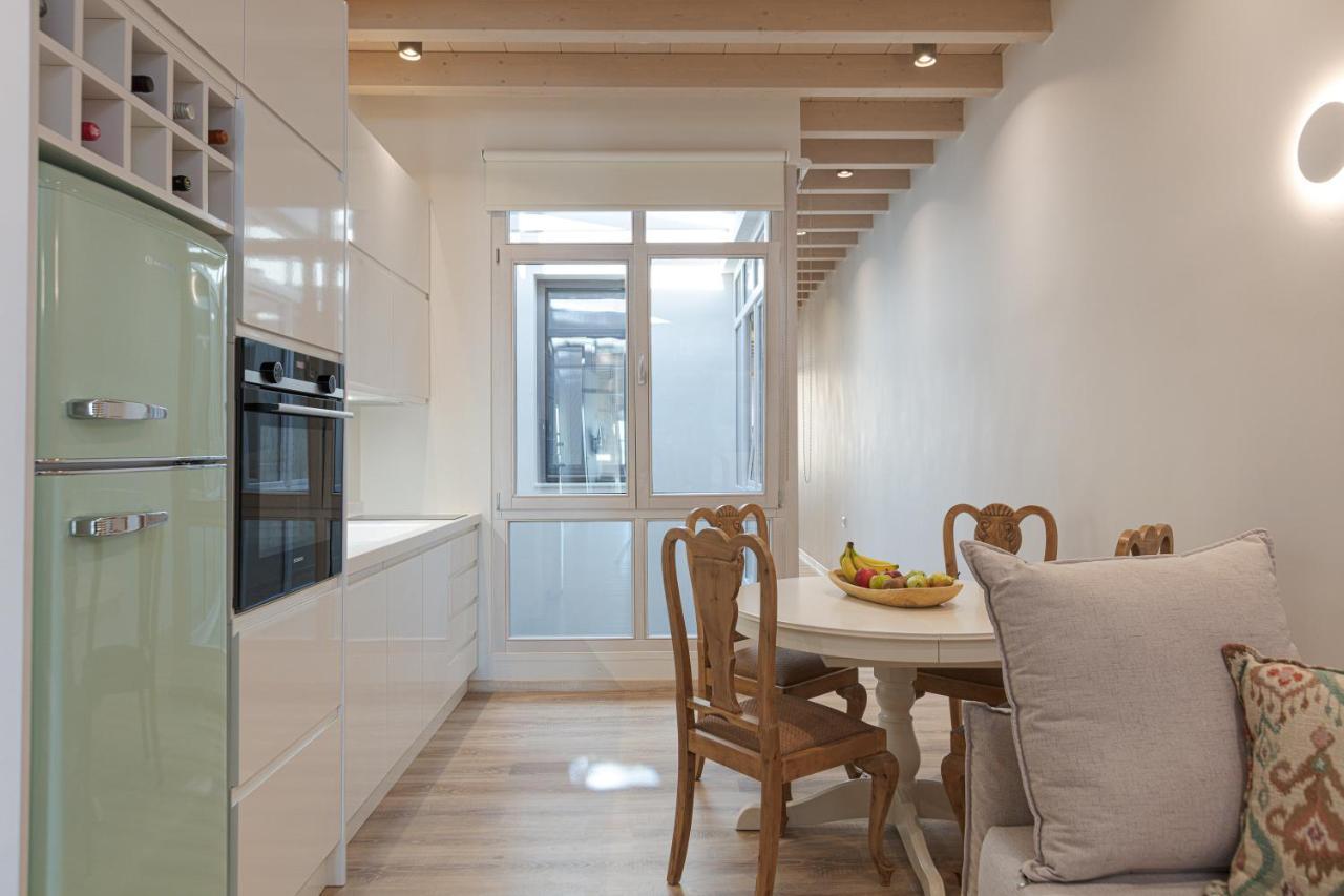 V77 Seafront Suites Ρέθυμνο Εξωτερικό φωτογραφία