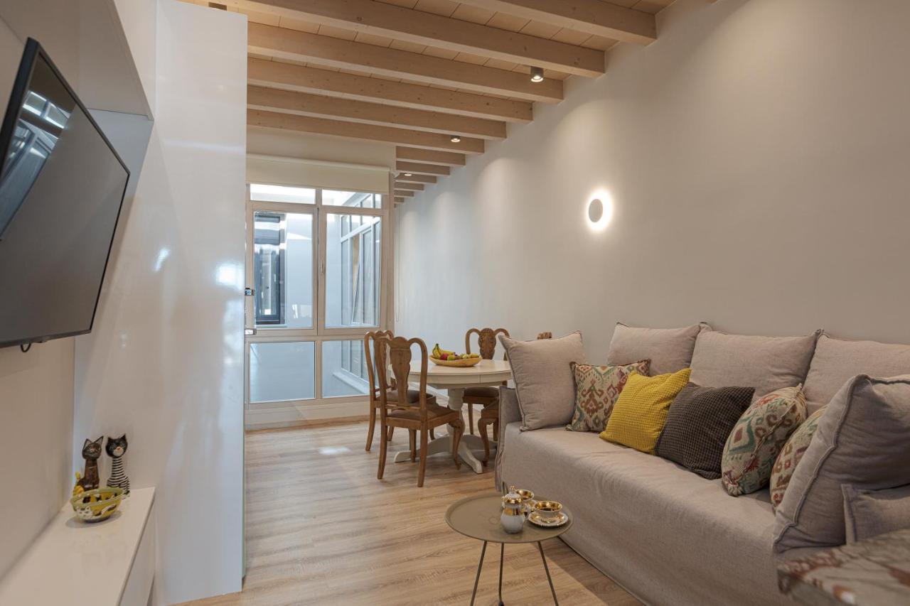 V77 Seafront Suites Ρέθυμνο Εξωτερικό φωτογραφία
