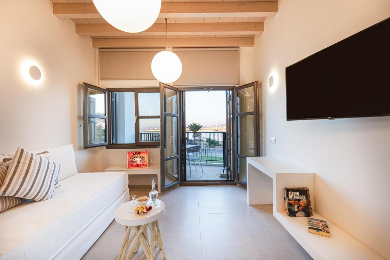 V77 Seafront Suites Ρέθυμνο Εξωτερικό φωτογραφία